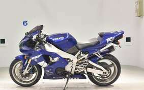 YAMAHA YZF-R1 1999 RN01