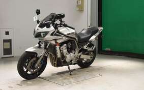 YAMAHA FZS1000 FAZER 2001 RN06