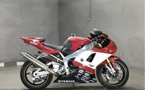 YAMAHA YZF-R1 2002 RN01