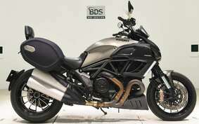 DUCATI DIAVEL STRADA 2013