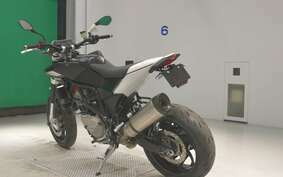 HUSQVARNA NUDA900 2013