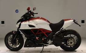 DUCATI DIAVEL 2012