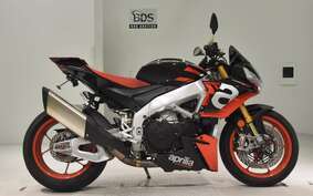 APRILIA トゥオノV41100 2022