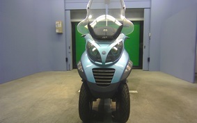 PIAGGIO MP3 250