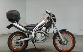 YAMAHA TRICKER DG16J