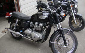 TRIUMPH BONNEVILLE 800 2003 J900TM