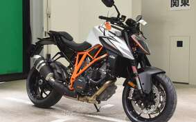 KTM 1290 SUPER DUKE R V3940