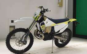 HUSQVARNA TE300