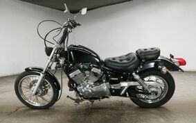 YAMAHA VIRAGO 250 3DM