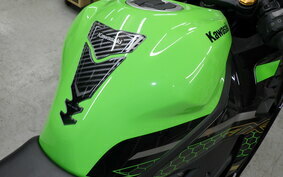 KAWASAKI ZX-25R ZX250E