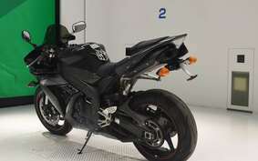 YAMAHA YZF-R1 2005 RN13