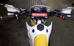 YAMAHA DT200 R 3ET