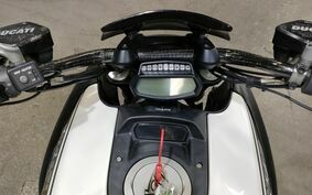 DUCATI DIAVEL AMG 2013 G102JA