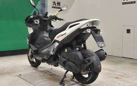 APRILIA SR MAX 125