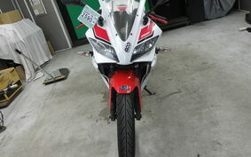 YAMAHA YZF-R125