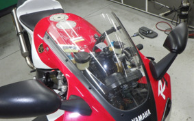 YAMAHA YZF-R7 1999