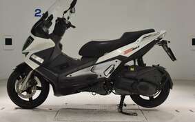 APRILIA SR MAX 125