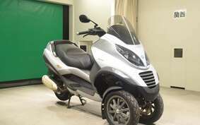 PIAGGIO MP3 250