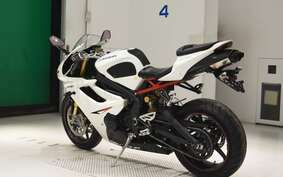 TRIUMPH DAYTONA 675 R 2011