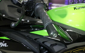 KAWASAKI ZX-25R ZX250E