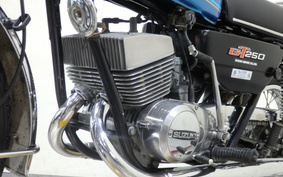 SUZUKI GT250 GT250