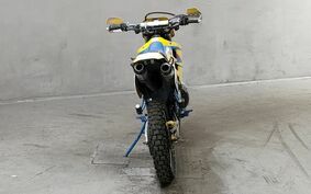 SUZUKI TS200R SH12A