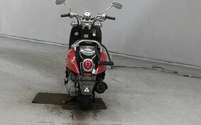 YAMAHA VINO 125 SE24