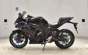 YAMAHA YZF-R25 RG10J