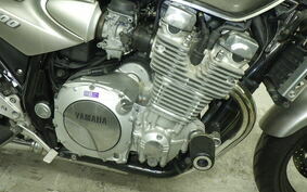 YAMAHA XJR1300 2002 RP03J