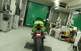 KAWASAKI ZX-25R ZX250E