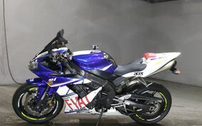 YAMAHA YZF-R1 2004 RN13