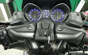 YAMAHA T-MAX 560 T 2021 SJ19J