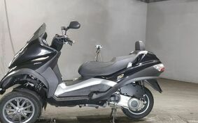 PIAGGIO MP3 250 RL M472