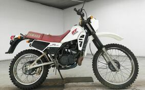 YAMAHA DT125 17F