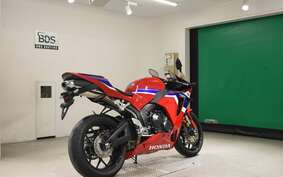 HONDA CBR600RR 2024 PC40