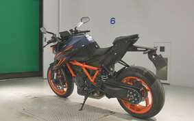 KTM 1290 SUPER DUKE R 2023 V3940