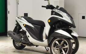 YAMAHA TRICITY 125 SE82J