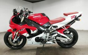 YAMAHA YZF-R1 2000 RN01