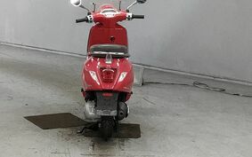 VESPA PRIMAVERA 125 M821