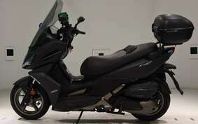 KYMCO K-XCT 300 i