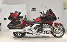 HONDA GL 1800 GOLD WING TOUR DCT SC79