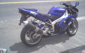 YAMAHA YZF-R1 1999 RN01