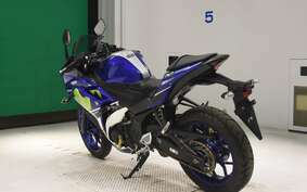 YAMAHA YZF-R25