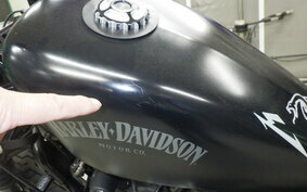 HARLEY XL883N 2013