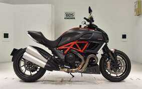 DUCATI DIAVEL Carbon 2011