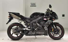 YAMAHA YZF-R1 2004