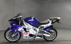 YAMAHA YZF-R1 1999 RN01