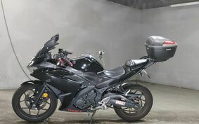 YAMAHA YZF-R25 RG10J