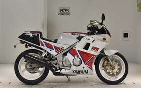 YAMAHA FZR250 2KR