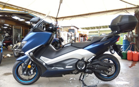 YAMAHA T-MAX 530 2018 SJ15J